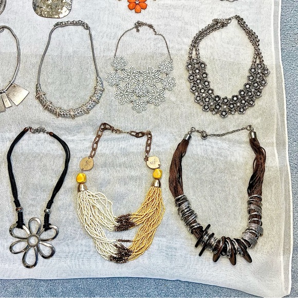 Fashion Necklaces Bundle (and one set of earrings!) - Picture 7 of 7